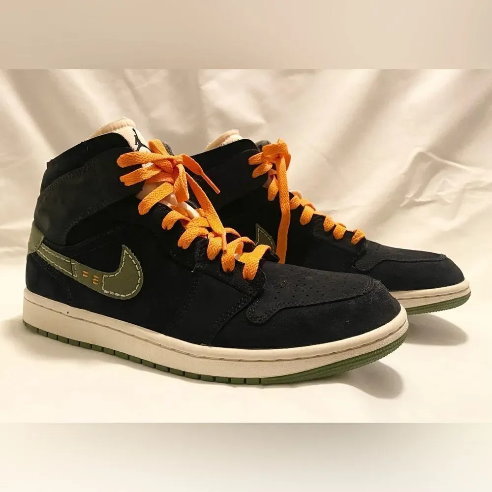 Nike Air Jordan 1 Mid SE Craft. Men size 8.5. Excellent condition.